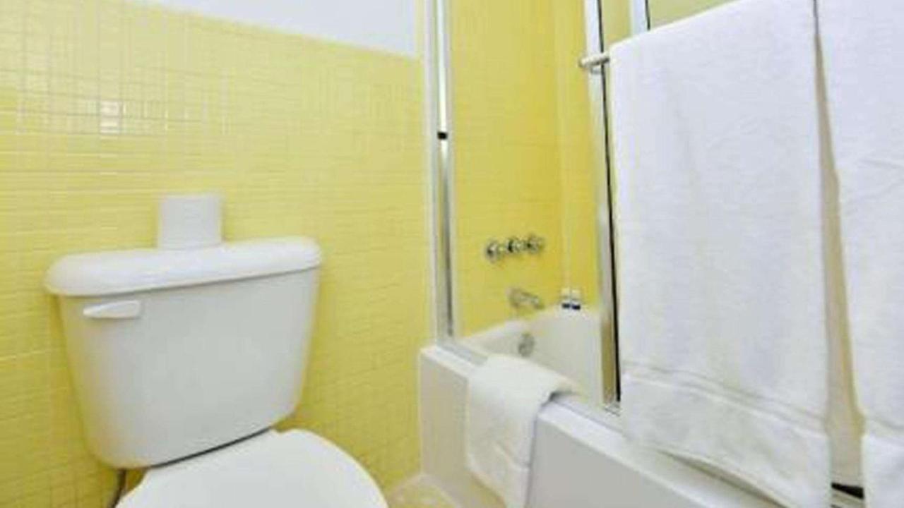 Sun Plaza Motel Silver Springs Buitenkant foto